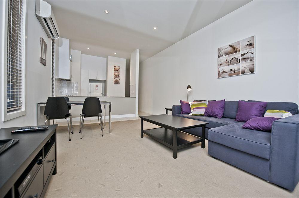 Lj Hooker Manuka Prestige Accommodation Canberra Exterior photo