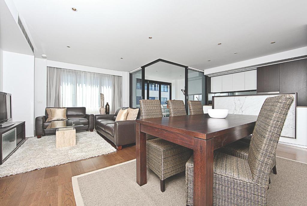 Lj Hooker Manuka Prestige Accommodation Canberra Room photo