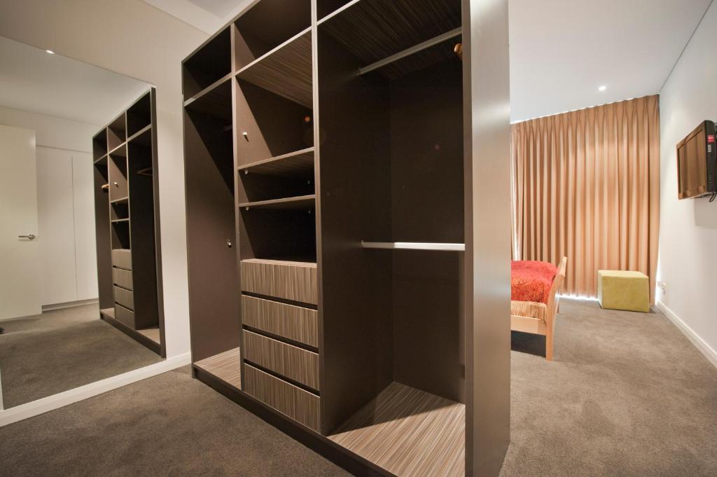 Lj Hooker Manuka Prestige Accommodation Canberra Room photo