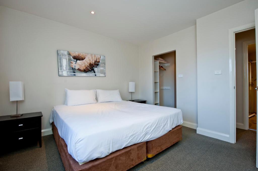 Lj Hooker Manuka Prestige Accommodation Canberra Room photo