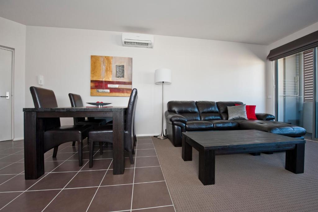 Lj Hooker Manuka Prestige Accommodation Canberra Room photo