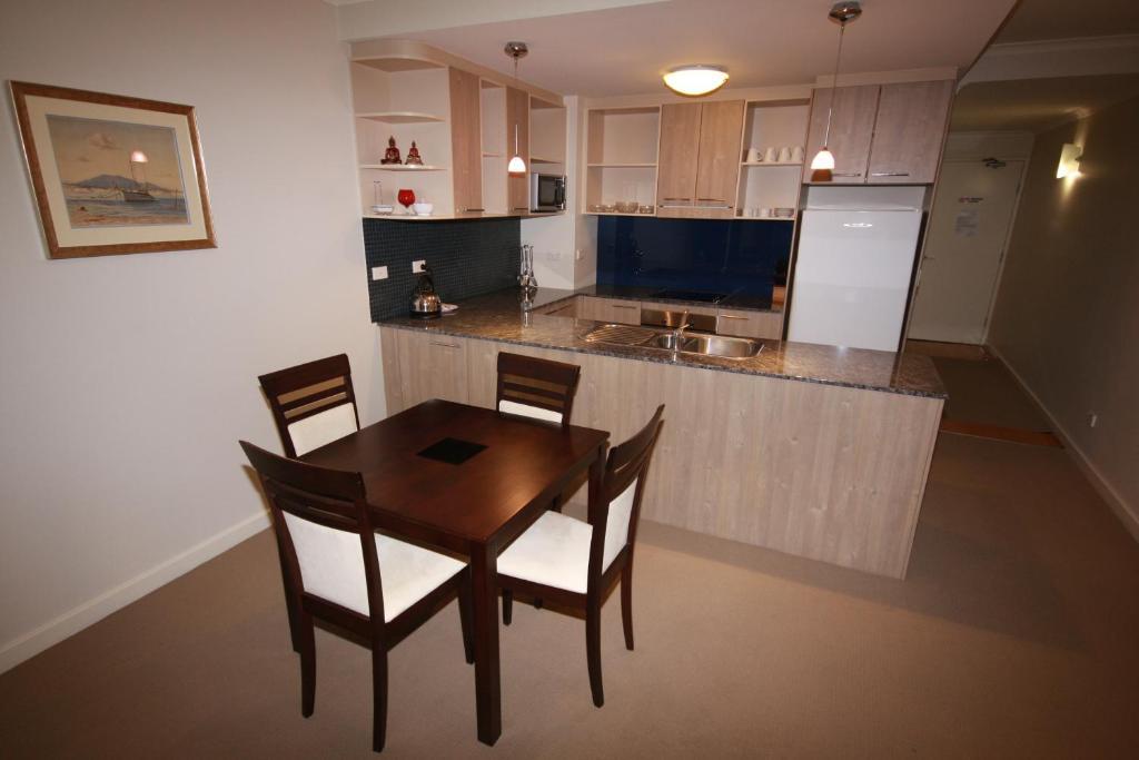 Lj Hooker Manuka Prestige Accommodation Canberra Room photo