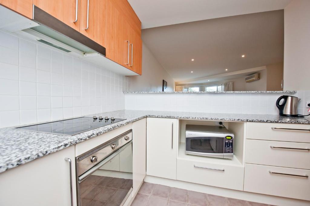 Lj Hooker Manuka Prestige Accommodation Canberra Room photo