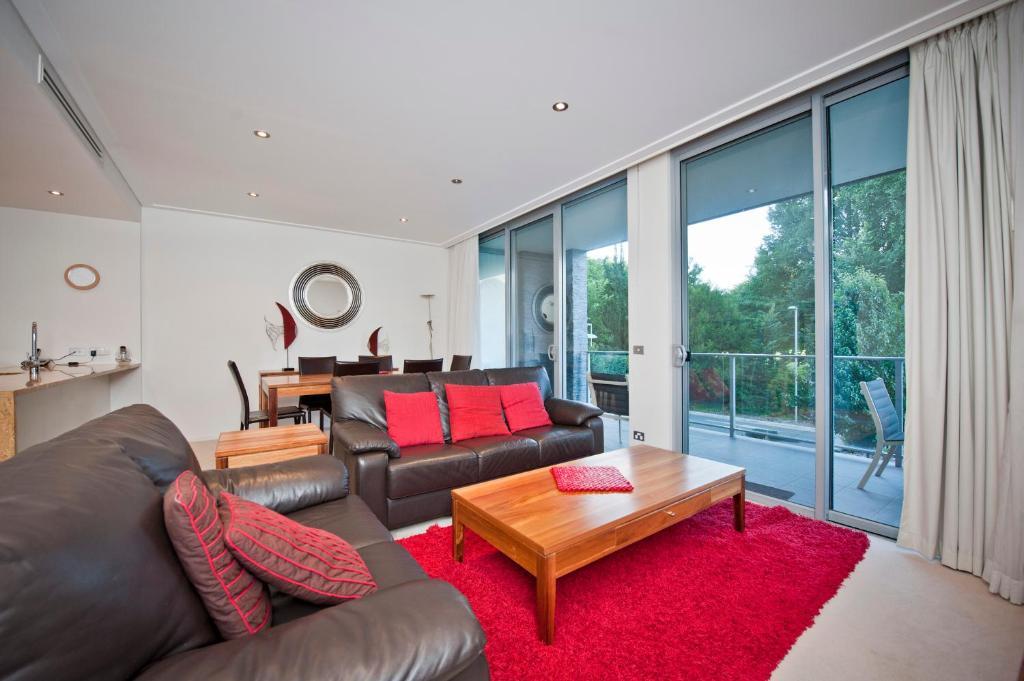 Lj Hooker Manuka Prestige Accommodation Canberra Room photo