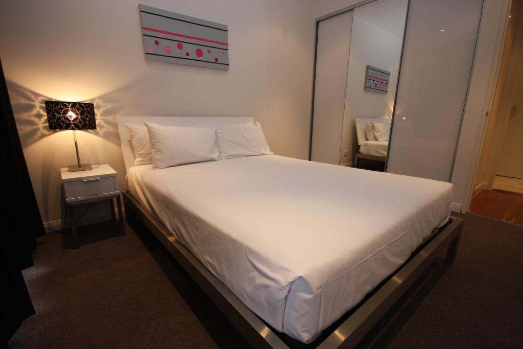 Lj Hooker Manuka Prestige Accommodation Canberra Room photo