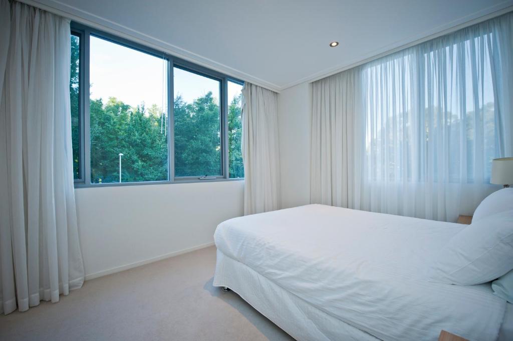 Lj Hooker Manuka Prestige Accommodation Canberra Room photo