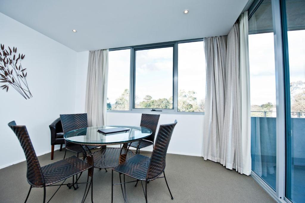 Lj Hooker Manuka Prestige Accommodation Canberra Room photo