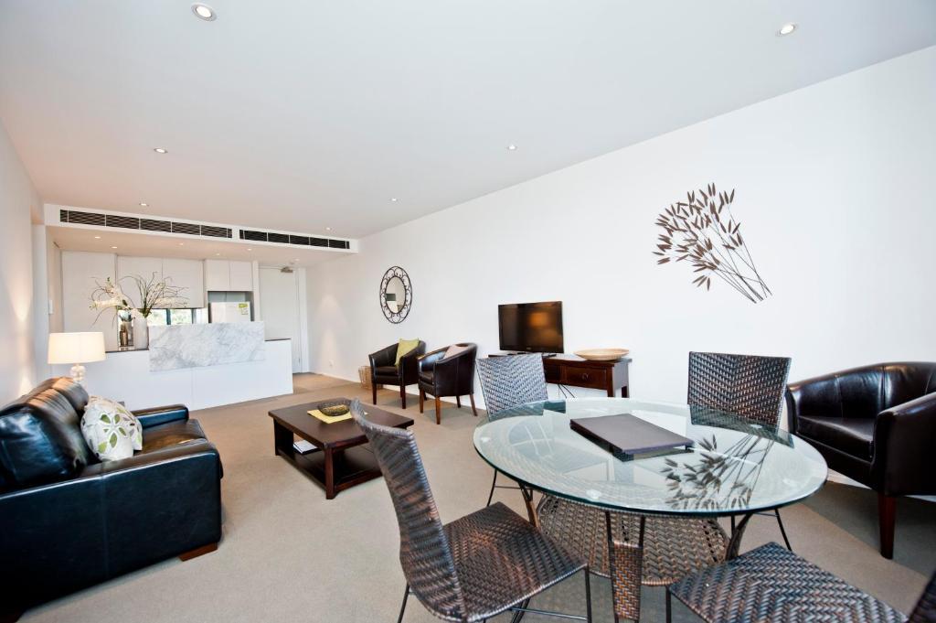 Lj Hooker Manuka Prestige Accommodation Canberra Room photo