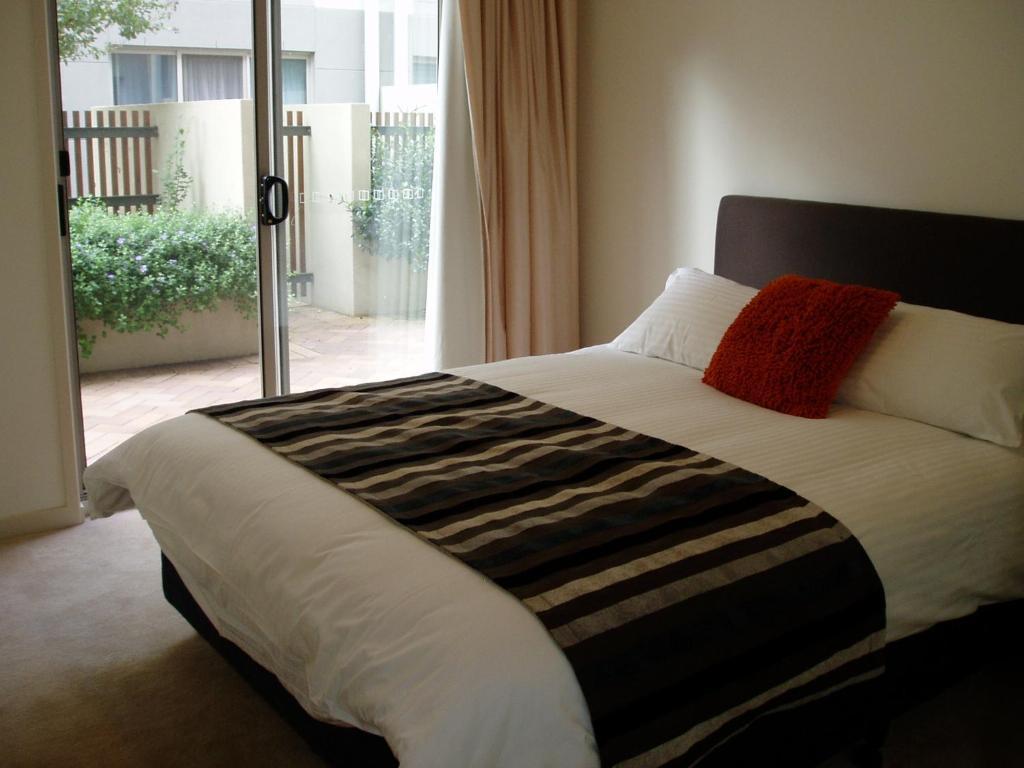 Lj Hooker Manuka Prestige Accommodation Canberra Room photo