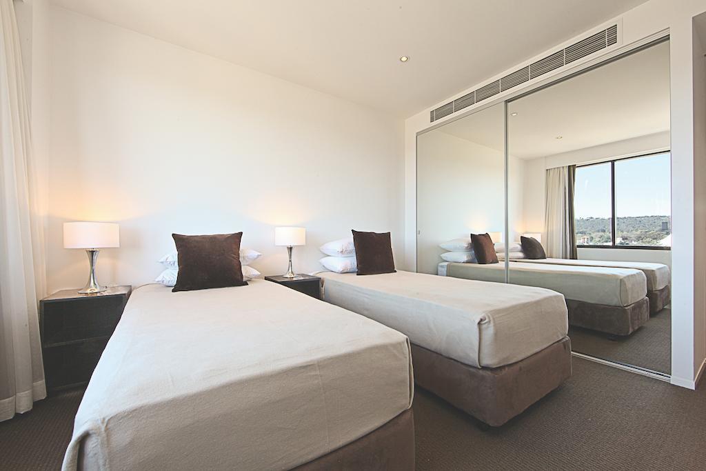 Lj Hooker Manuka Prestige Accommodation Canberra Exterior photo